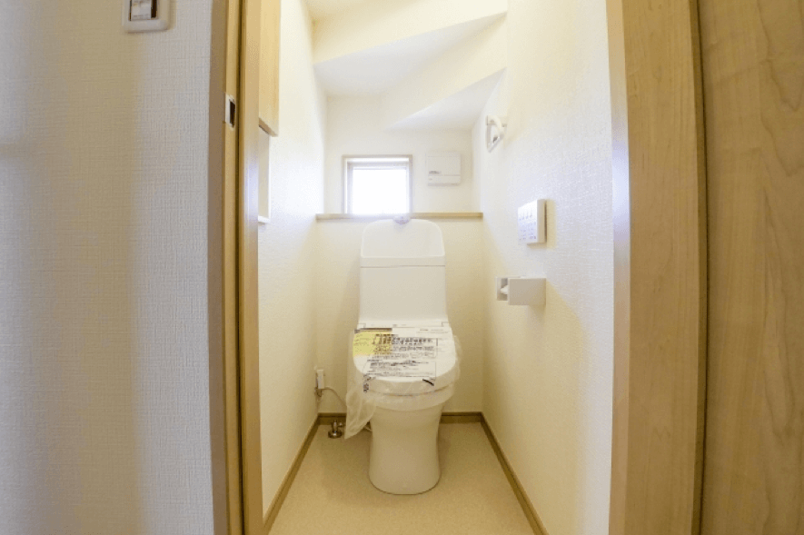 トイレの床についた黄ばみを簡単に落とす掃除方法とポイント All Right Info